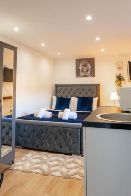 Heathrow Guest House - Oakway Feltham Esterno foto