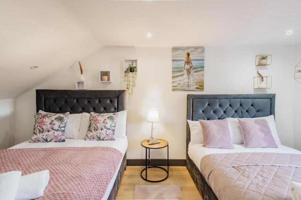 Heathrow Guest House - Oakway Feltham Esterno foto