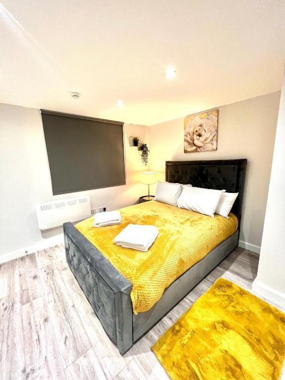 Heathrow Guest House - Oakway Feltham Esterno foto